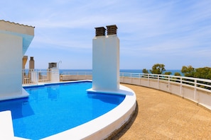 Pool - CAPRICCIO Apartment (Cambrils)