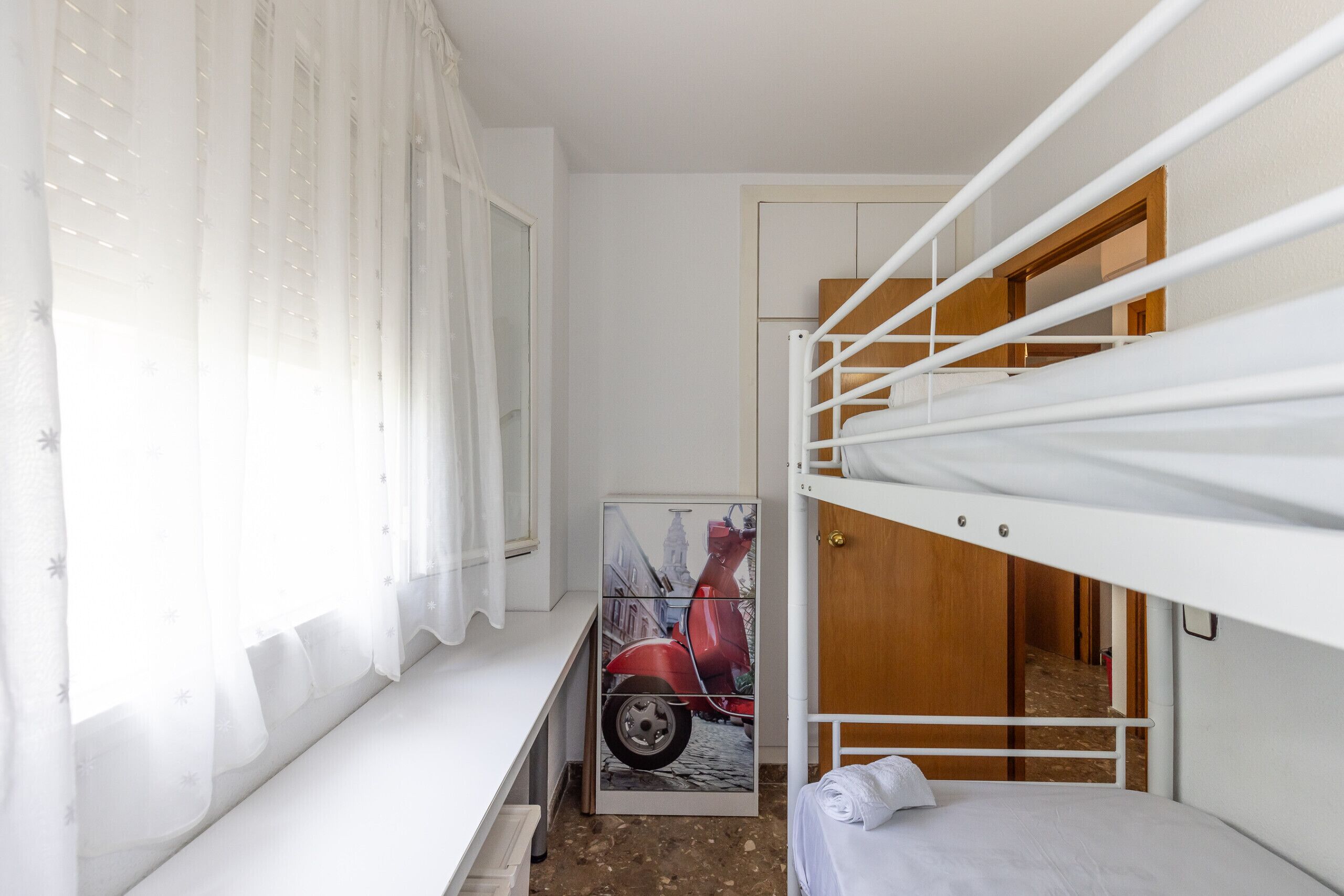 3 bedrooms, iron/ironing board, free WiFi, bed sheets