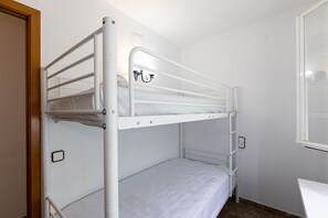 3 Schlafzimmer, Bügeleisen/Bügelbrett, kostenloses WLAN, Bettwäsche