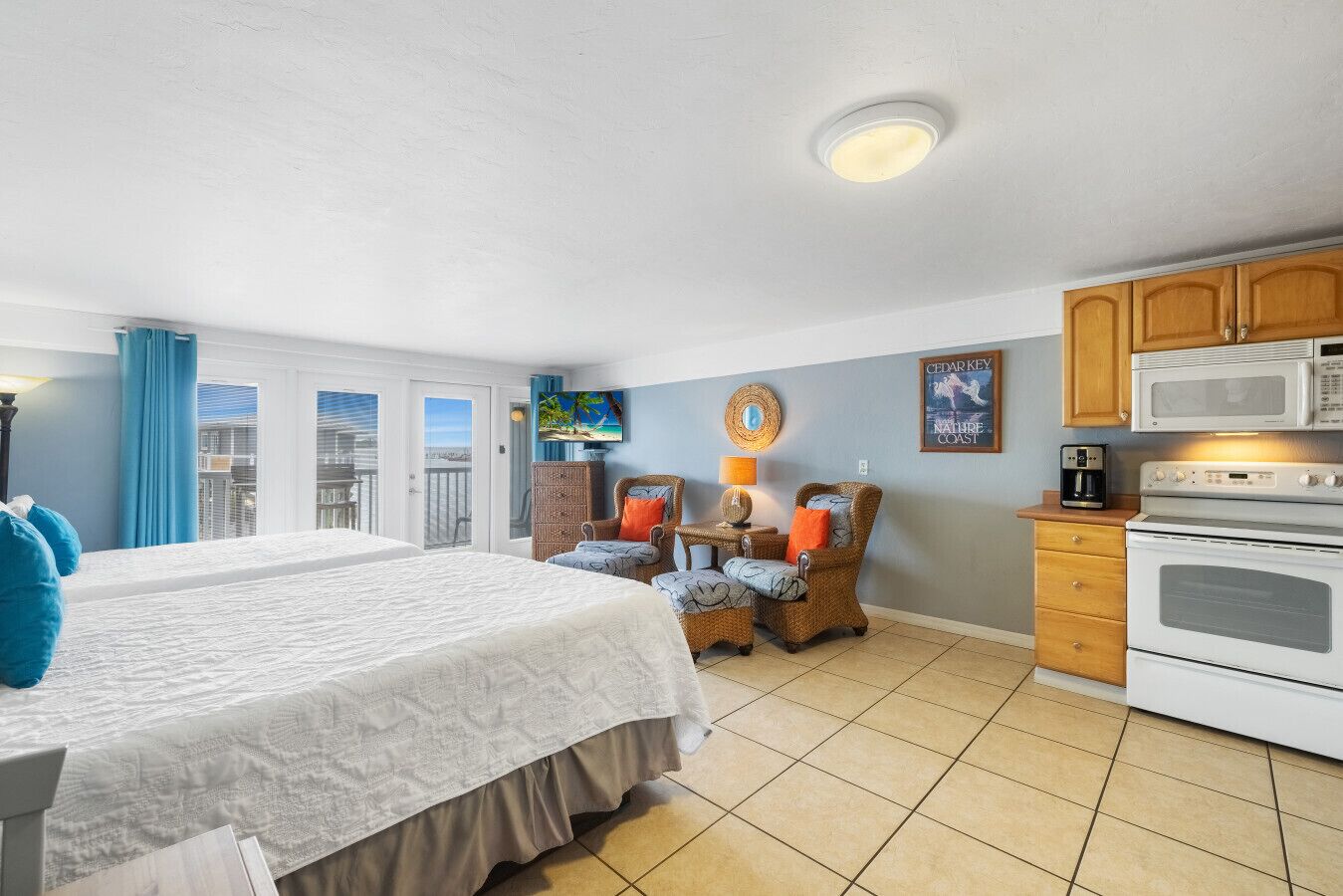 1 bedroom, travel cot, free WiFi, bed sheets