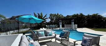 Bamboo Breeze 5-bedroom villa in Richmond Estate