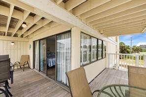 Outdoor dining - Corner condo with huge Gulf views (Cedar Key)