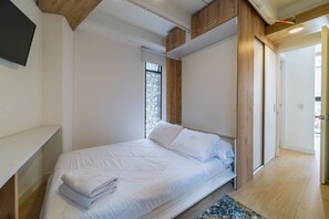 1 bedroom, iron/ironing board, Internet