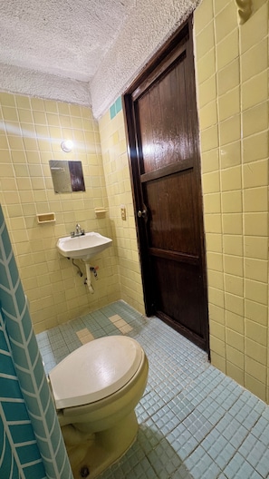Economy Double Room | Free WiFi