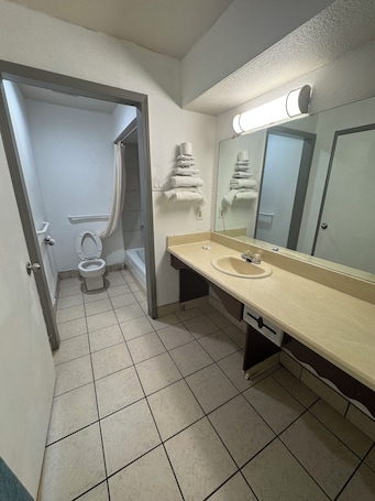 Room, 2 Queen Beds | Bathroom. spanish trails inn