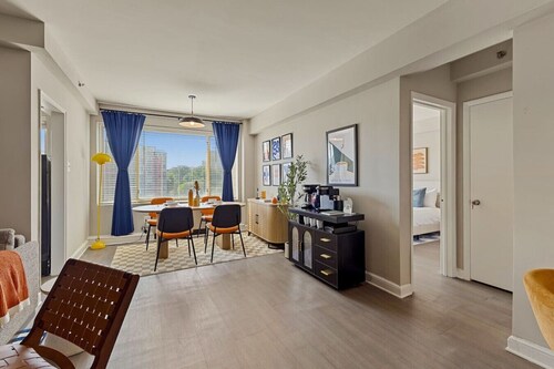 Comfy Arlington Gem - Easy Metro Access + Parking