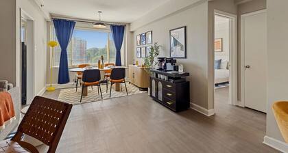 Comfy Arlington Gem - Easy Metro Access + Parking