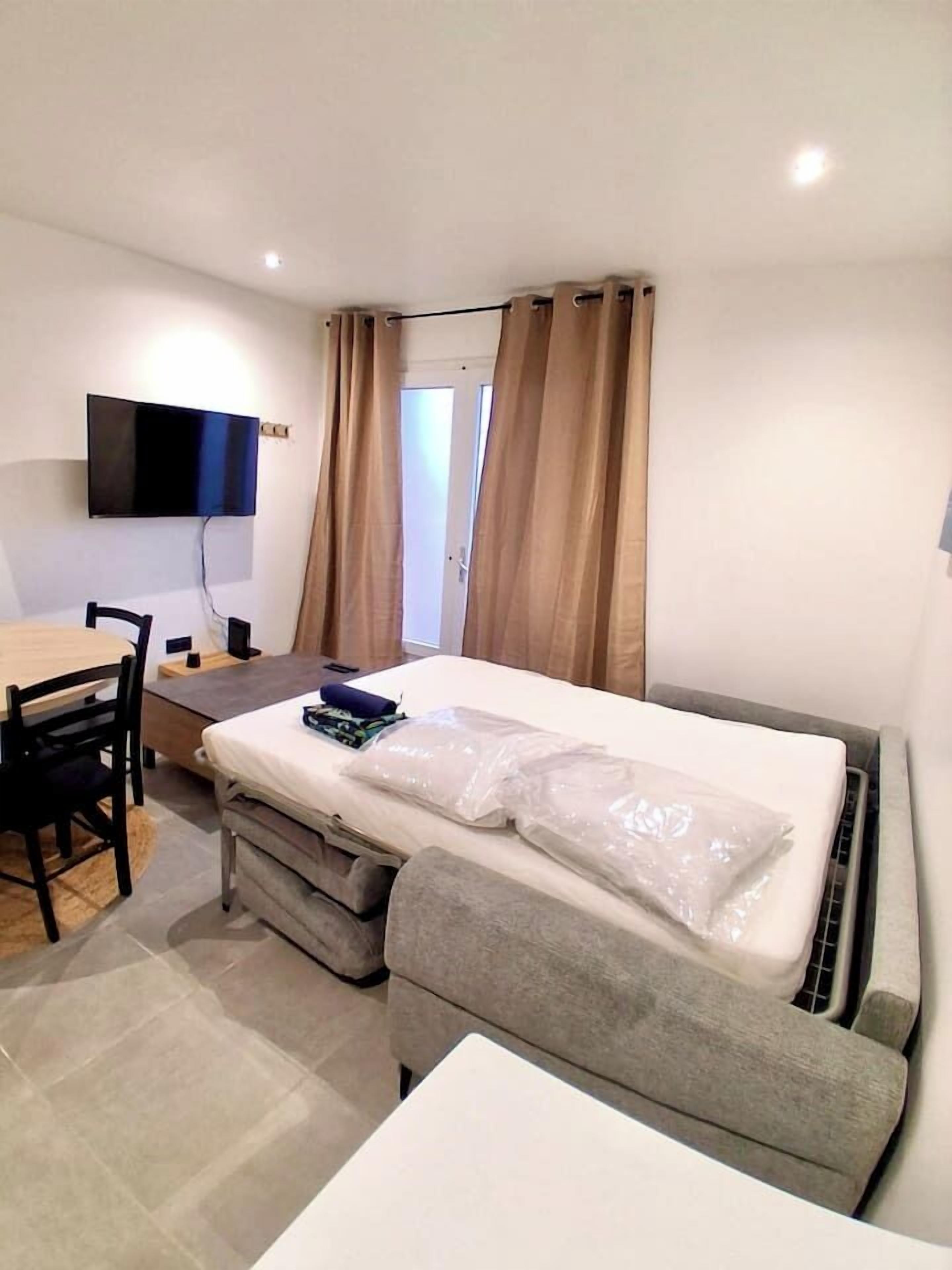 1 habitación, cuna de viaje, internet y ropa de cama 