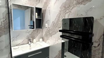 Hair dryer, towels