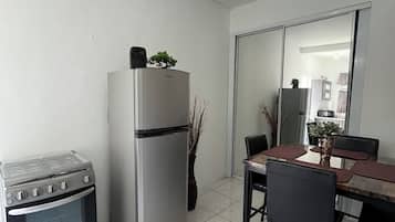 Comfort Apartment, 2 Bedrooms, Kitchen | Private kitchen