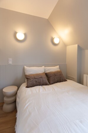 6 Schlafzimmer, Bügeleisen/Bügelbrett, Bettwäsche
