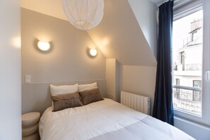 6 bedrooms, iron/ironing board, bed sheets