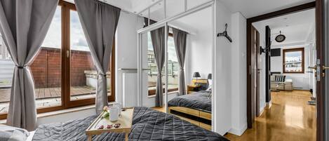 1 habitación, escritorio, tabla de planchar con plancha y wifi gratis