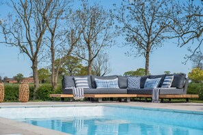 Pool - Hall O'coole (Nantwich)