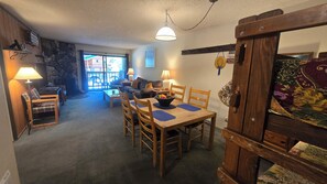 Perhehuoneisto | Oleskelualue