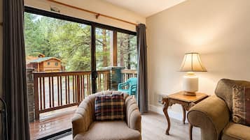 Family Condo | Living area