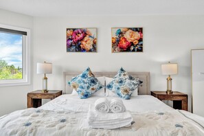 4 soverom, strykejern/-brett, reiseseng for barn og wi-fi (inkludert)