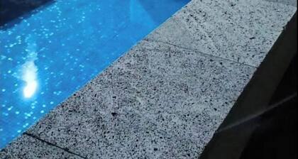 Among Vineyards House 9