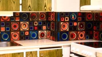 Felles sovesal, for menn og kvinner | Delt kjøkken