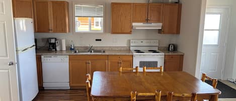Microwave, oven, stovetop, dishwasher