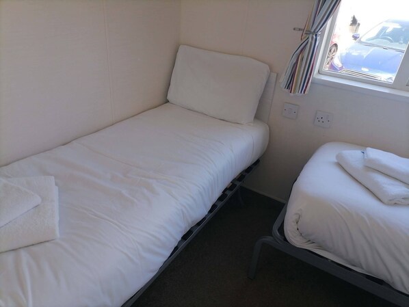 2 bedrooms, bed sheets