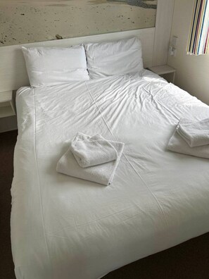 2 bedrooms, bed sheets
