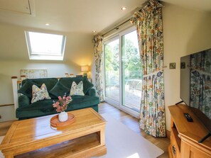 Living area - The Hideaway (Shrewsbury)