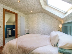 1 bedroom, individually decorated, individually furnished, free WiFi - The Hideaway (Shrewsbury)