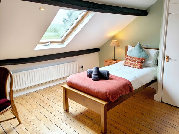 7 bedrooms, individually decorated, individually furnished, free WiFi