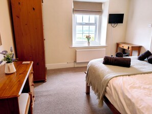 7 Schlafzimmer, individuell dekoriert, individuell eingerichtet