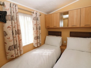 2 bedrooms, individually decorated, individually furnished, free WiFi