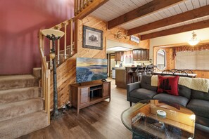 TV - Sunset Chalet (Big Bear Lake)