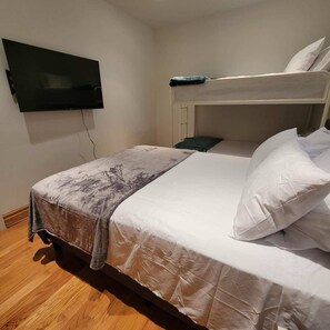 4 bedrooms, iron/ironing board, travel cot, free WiFi