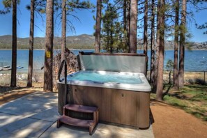 Casa (Multiple Bedrooms) | Parte interna