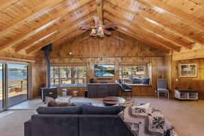 บ้านพัก (Multiple Bedrooms) | ภายใน