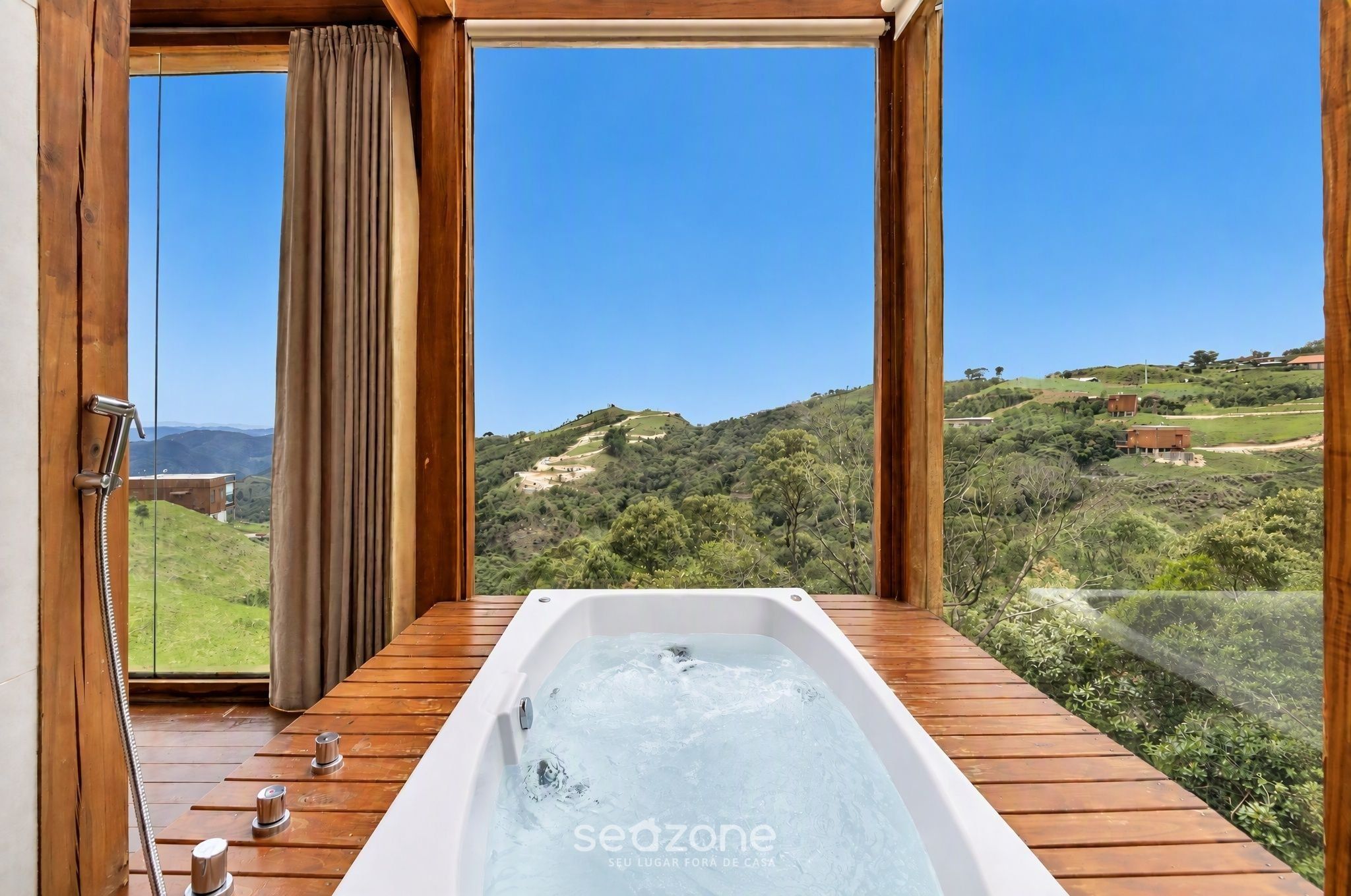 Indoor spa tub