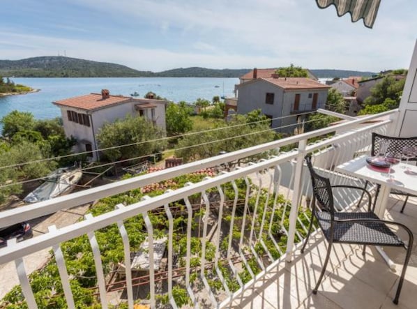 Balcony - Cozy Seaview Retreat A & M Apartments (Pirovac)