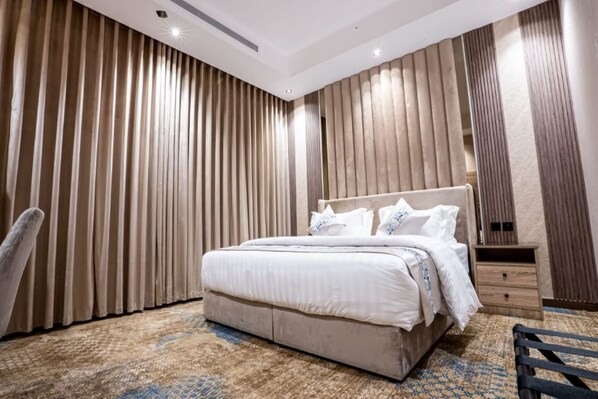 Executive Apartment, 2 Bedrooms, Housekeeping, City View | Egyptian cotton sheets, premium bedding, down comforters