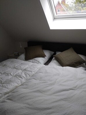 3 bedrooms, travel cot, free WiFi