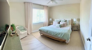 2 habitaciones, tabla de planchar con plancha, cuna de viaje y wifi
