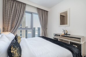 1 bedroom, in-room safe, desk, iron/ironing board