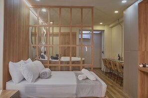 家庭客房, 2 張標準雙人床 | 高級寢具、羽絨被、舒適加層、迷你吧