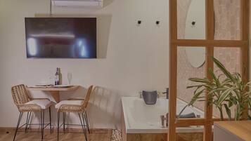 Standard Room | Premium bedding, down duvets, pillow-top beds, minibar