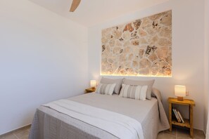 1 chambre, fer et planche à repasser, lit parapluie, Wi-Fi gratuit