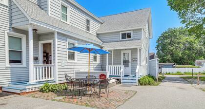Walk to Pier & Ocean: Apt in Old Orchard Beach!