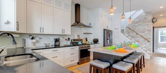 Steps to Buckeye Lake: Family-Friendly Home