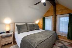 2 soverom, strykejern/-brett, wi-fi og sengetøy