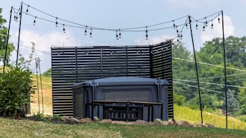 Bain à remous extérieur