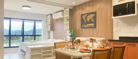 Apartment | Dining