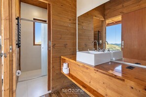 Bathroom - Cabana vista panorâmica e jacuzzi VST022 (Anitápolis)